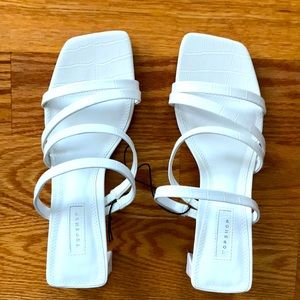 🤍👡 NWT! NastyGal strappy white croc heels